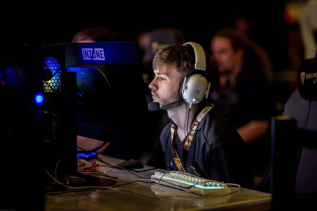 Gempar! 8 Tim Lolos Pro League Apex Legends! 1 Gempar! 8 Tim Lolos Pro League Apex Legends!