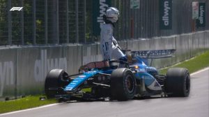 Albon Kena 'Gank' Tak Terduga di GP Kanada!