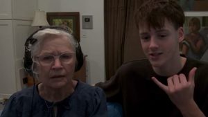 Nenek Gamer Hadapi SWAT, Cucu Jadi Target!