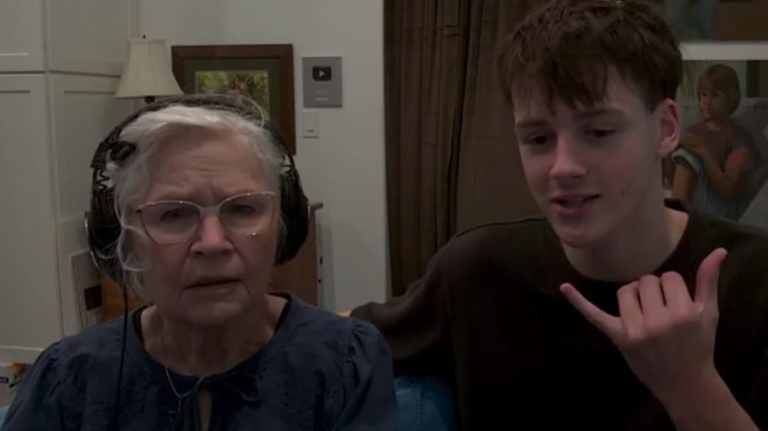 Nenek Gamer Hadapi SWAT, Cucu Jadi Target!