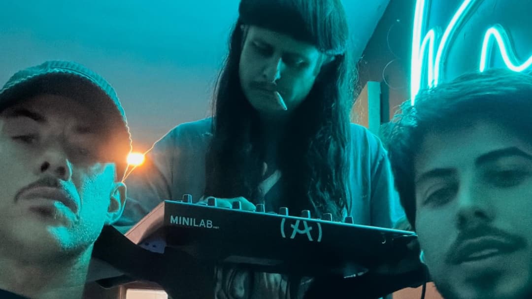 Produser Oliver Tree Lolos Maut! Teman Jadi Pahlawan! 1 Produser Oliver Tree Lolos Maut! Teman Jadi Pahlawan!