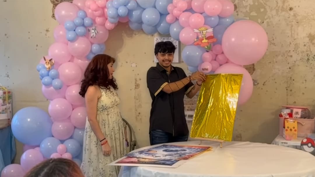 Gender Reveal Pokémon TCG: Kartu Raksasa Bikin Heboh!