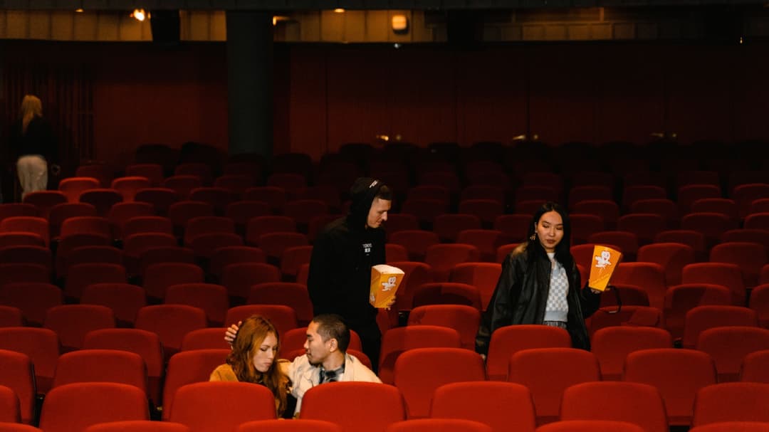 Ponsel Nyala di Bioskop? Kena Semprot! 1 Ponsel Nyala di Bioskop? Kena Semprot!