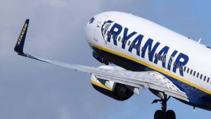 Epic Save di Udara: Ryanair Bantah Tersedot!