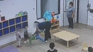 Guru Daycare Ubah Kelas Jadi 'Fight Club' Balita!